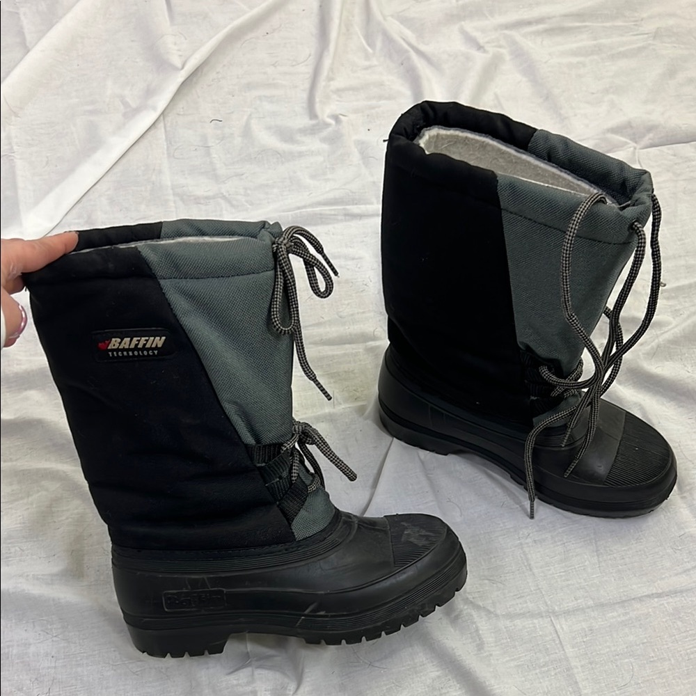 Baffin Black and Gray Winter Boots WOMENS SIZE 5